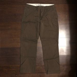 Old Navy Broken-In Khakis 32x32